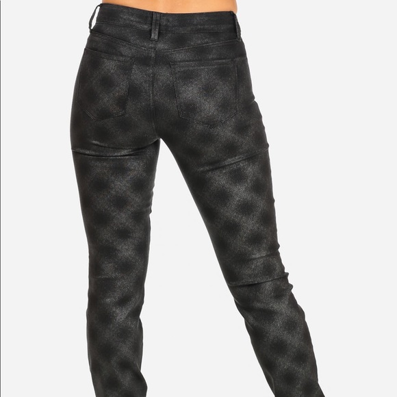 (10) NYDJ Diamond Slimming Skinny Jeans - Picture 4 of 8